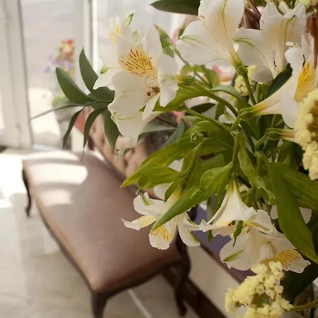 Grovemount House 3* 에너스타이먼