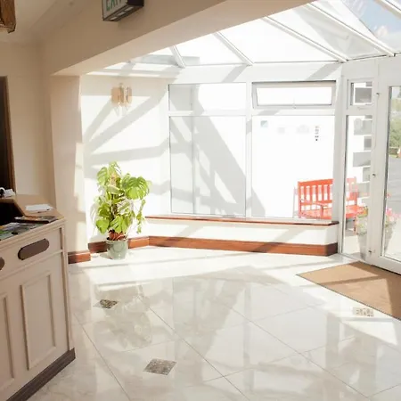 게스트하우스 Grovemount House