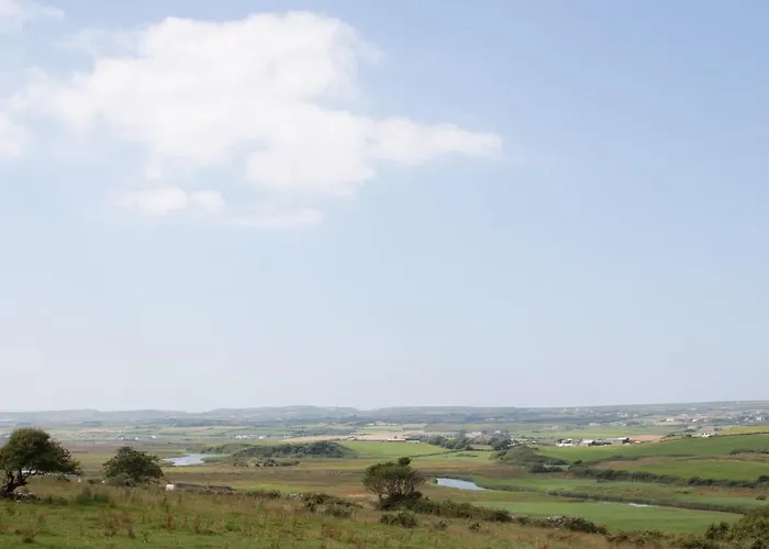 Guest house Grovemount House 3*