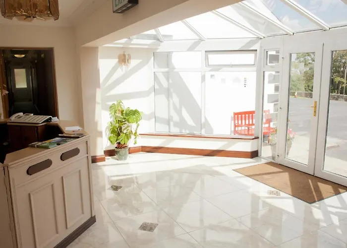 Guest house Grovemount House